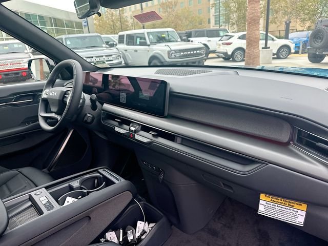 New 2026 Ocean Blue Kia Land AWD image 31