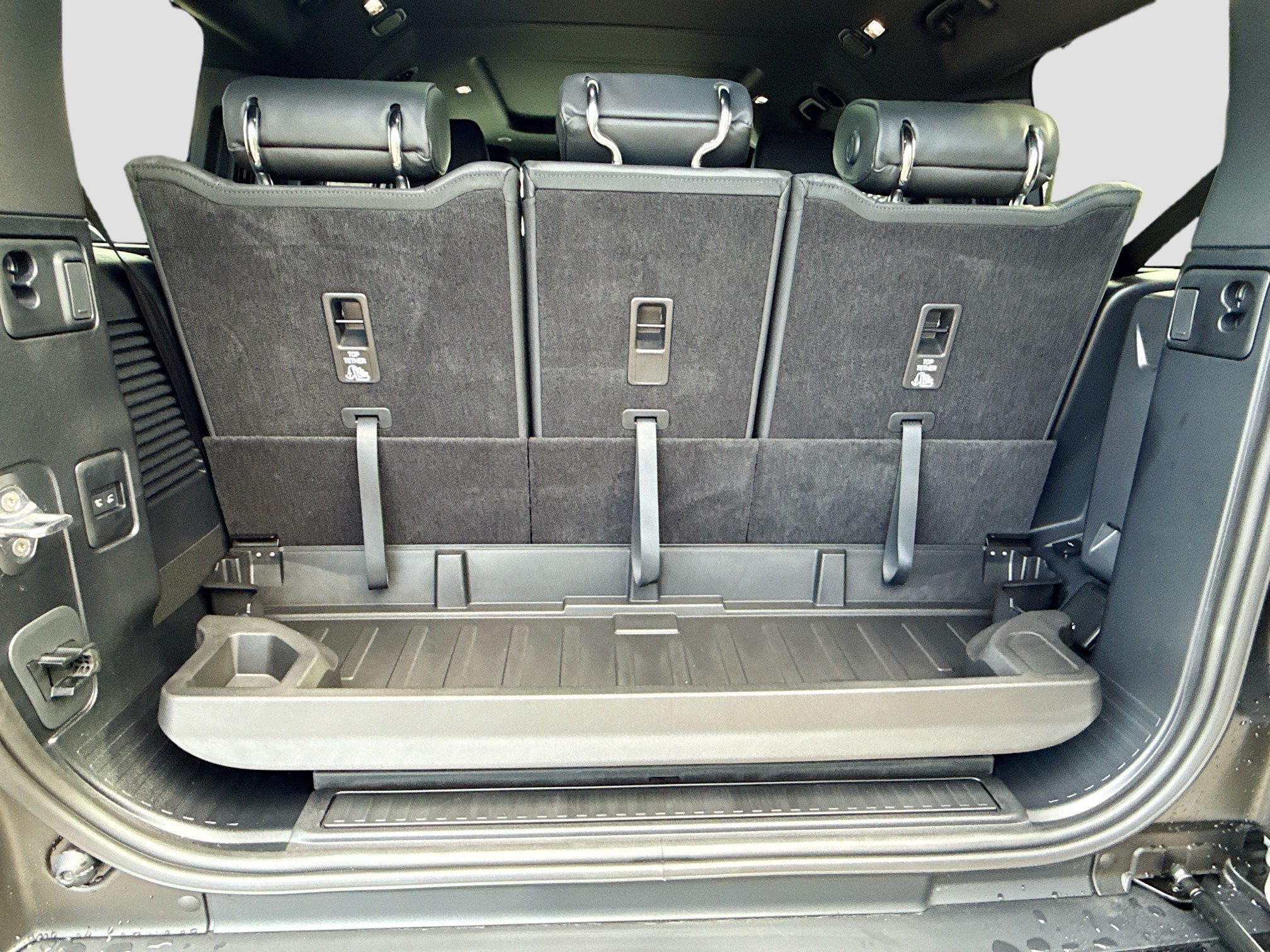 New 2026 Fuji White Land Rover X-Dynamic SE image 12