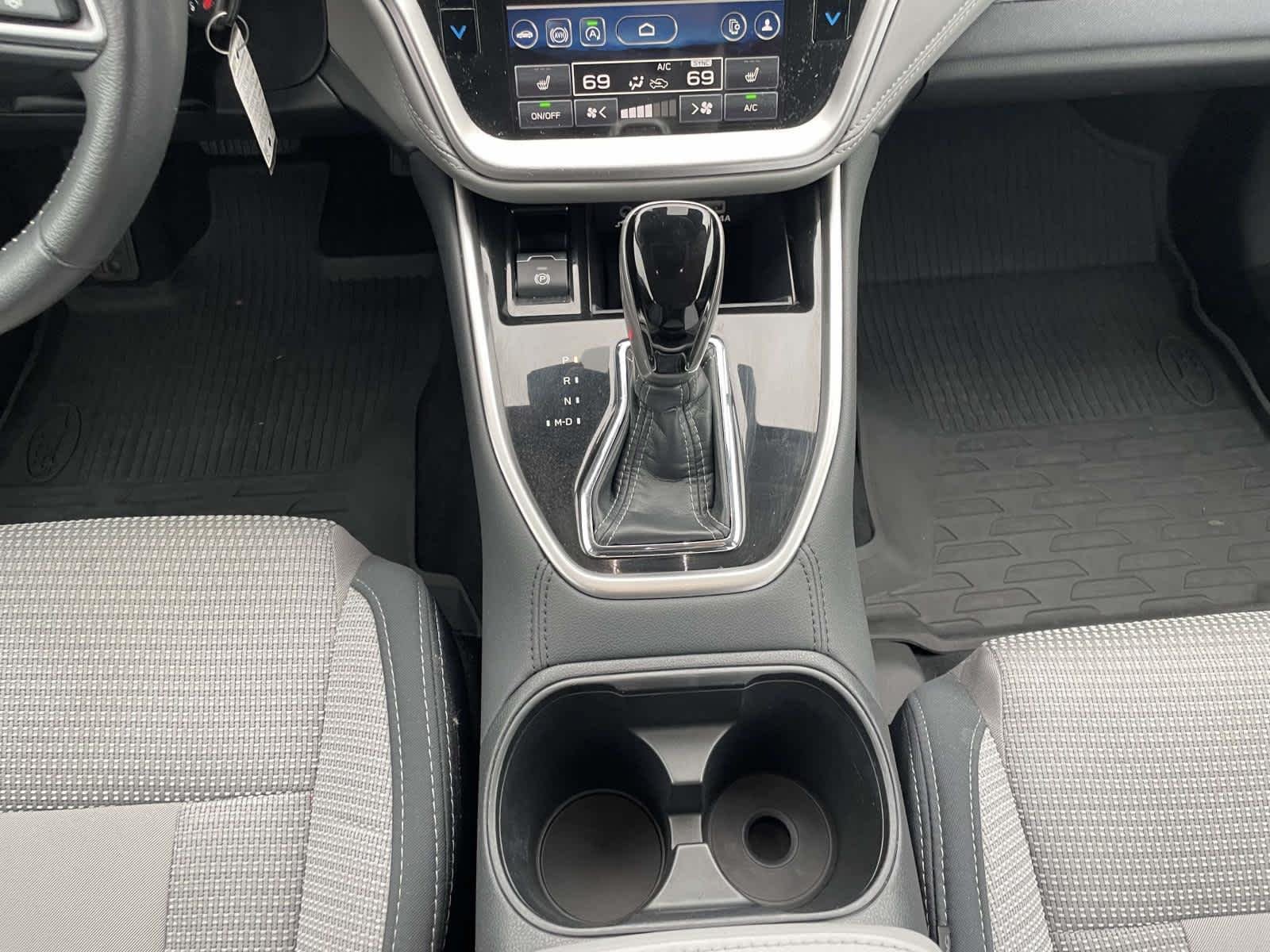 Used 2025 Crystal Black Silica Subaru Premium image 29