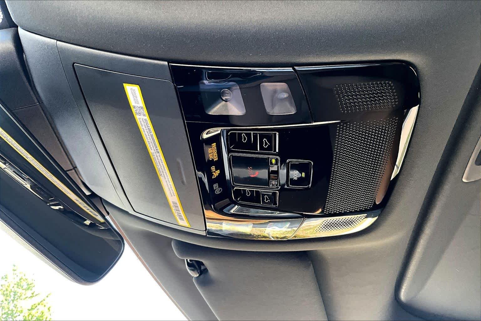 Used 2025 Iridium Lexus  image 32