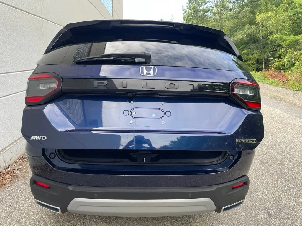 Certified Used 2024 Obsidian Blue Pearl Honda Touring image 26