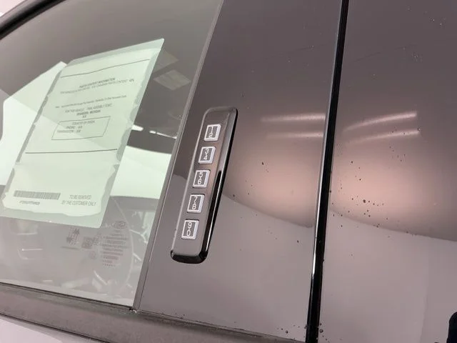 New 2026 Carbonized Gray Metallic Ford XLT image 12