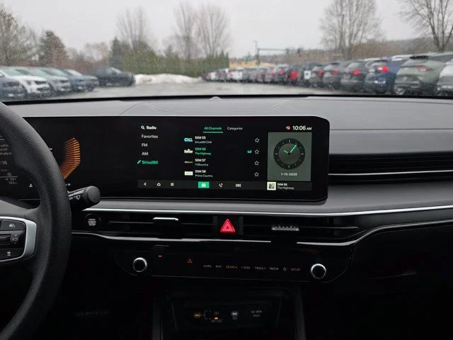 2026 Kia K5 LXS - Photo 17