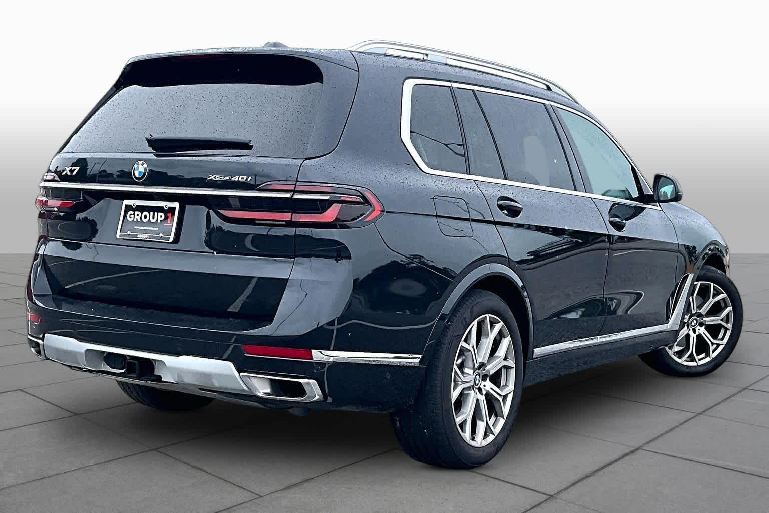 Used 2023 Black Sapphire Metallic BMW xDrive40i image 13