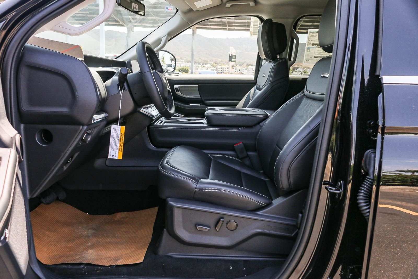 New 2027 Agate Black Metallic Ford MAX Platinum image 24
