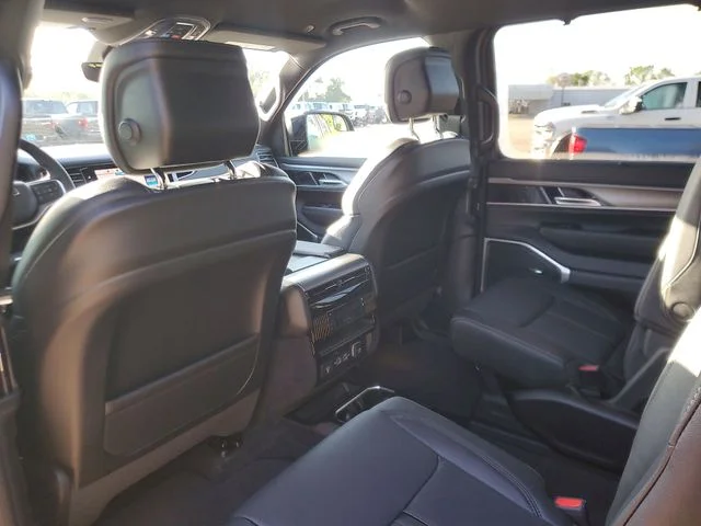 New 2026 High Gloss Black Exterior Paint Jeep Limited image 12