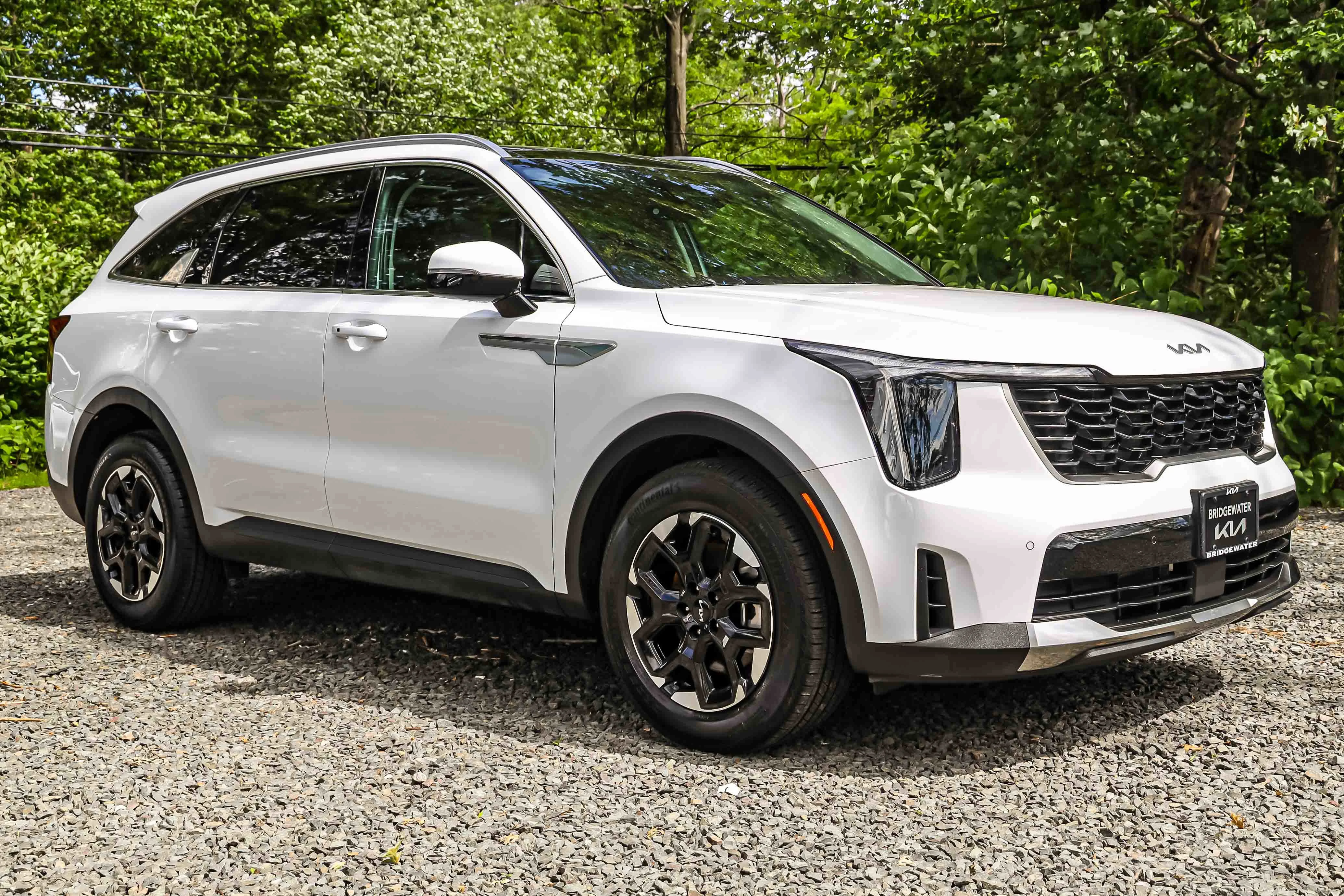 2026 Kia Sorento S AT's photo