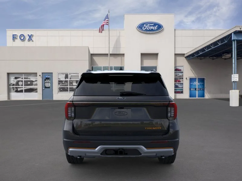 New 2026 Agate Black Metallic Ford Tremor® image 5