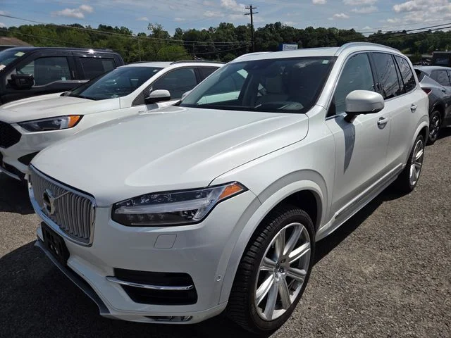 Used 2019 Crystal White Pearl Volvo T6 Inscription image 1
