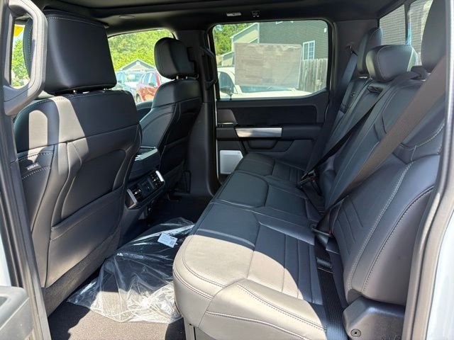New 2026 Star White Metallic Tri-Coat Ford Platinum® image 8