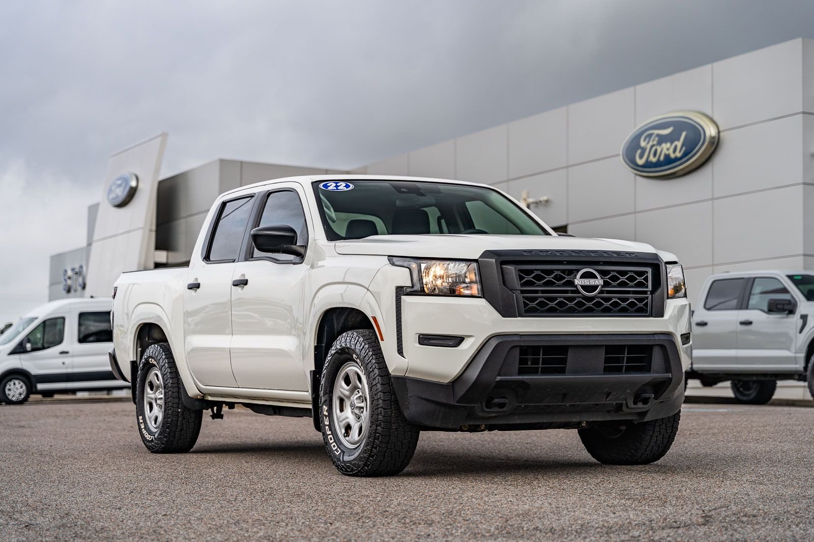 2022 Nissan Frontier S Crew Cab 4x4's photo