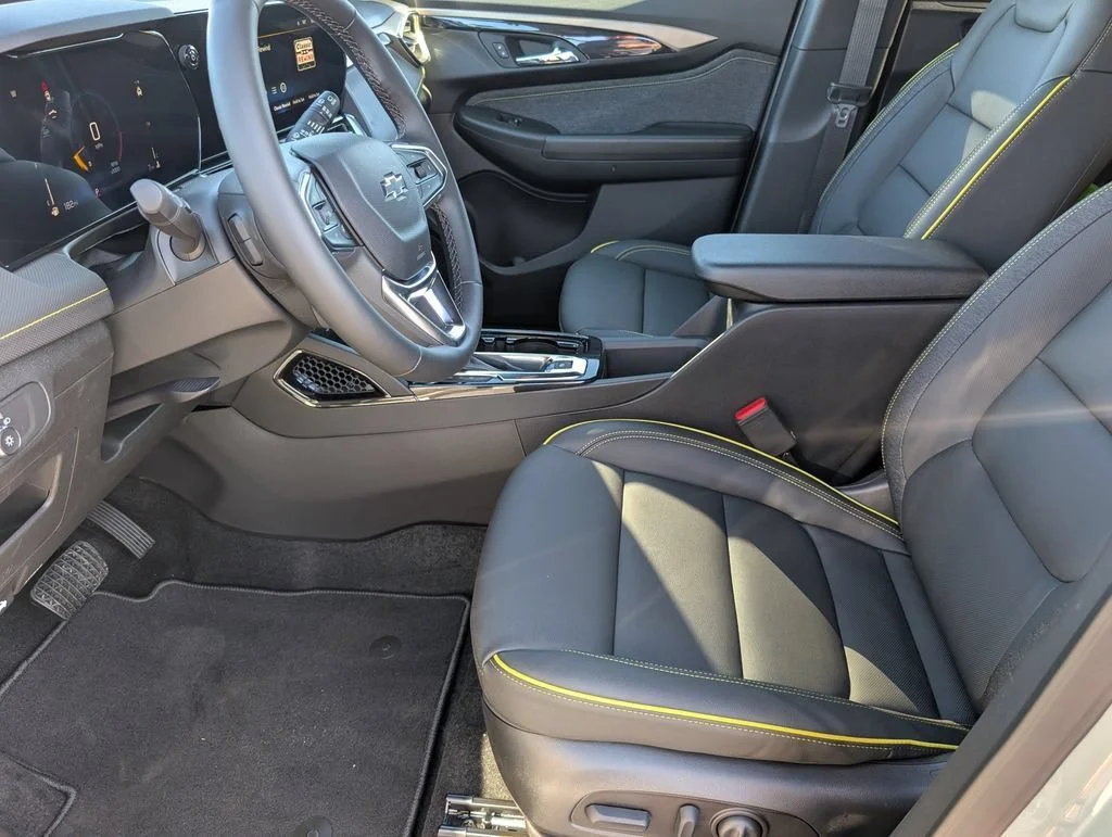 New 2026 Cacti Green Chevrolet ACTIV image 14