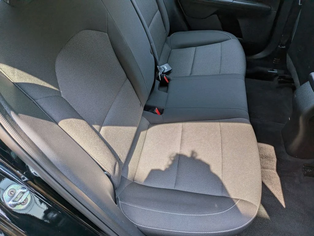 Used 2023 Black Kia LXS image 22