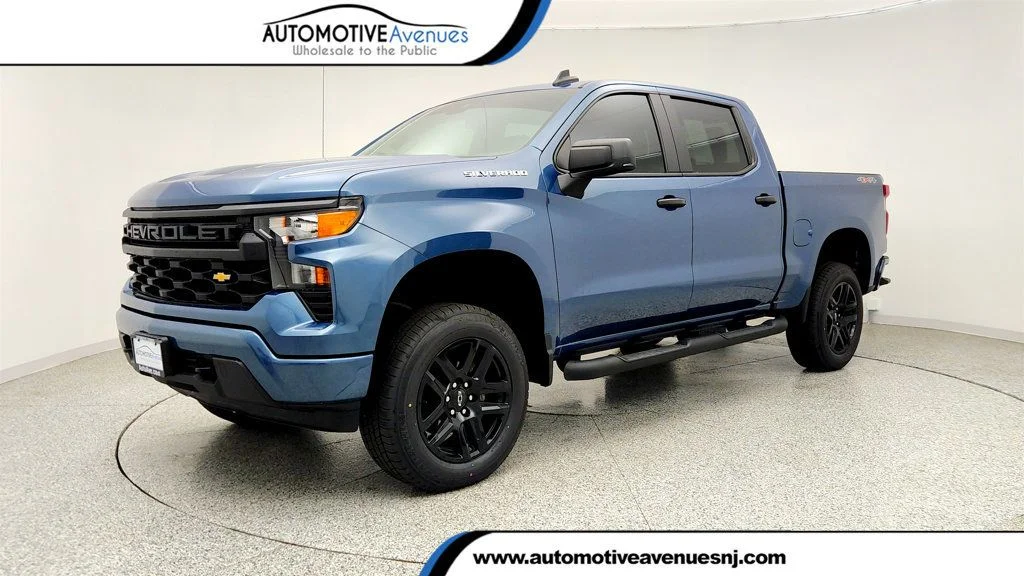 2024 Chevrolet Silverado 1500 Custom 4X4 Crew Cab Short Box's photo