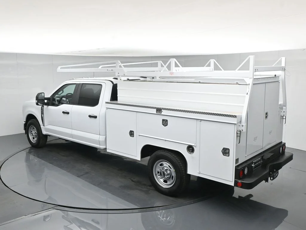 New 2026 Oxford White Ford XL image 42