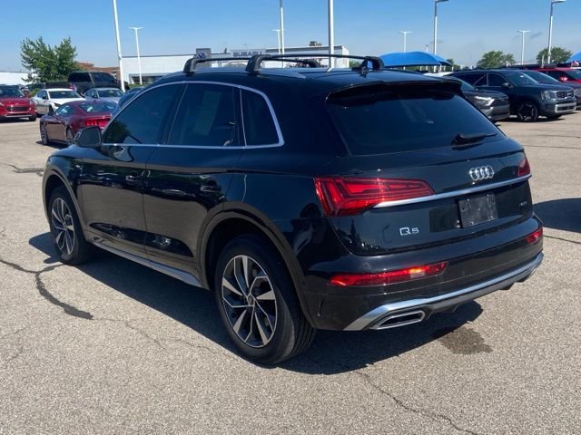 Certified Used 2022 Mythos Black Metallic Audi 45 S line Prestige image 4