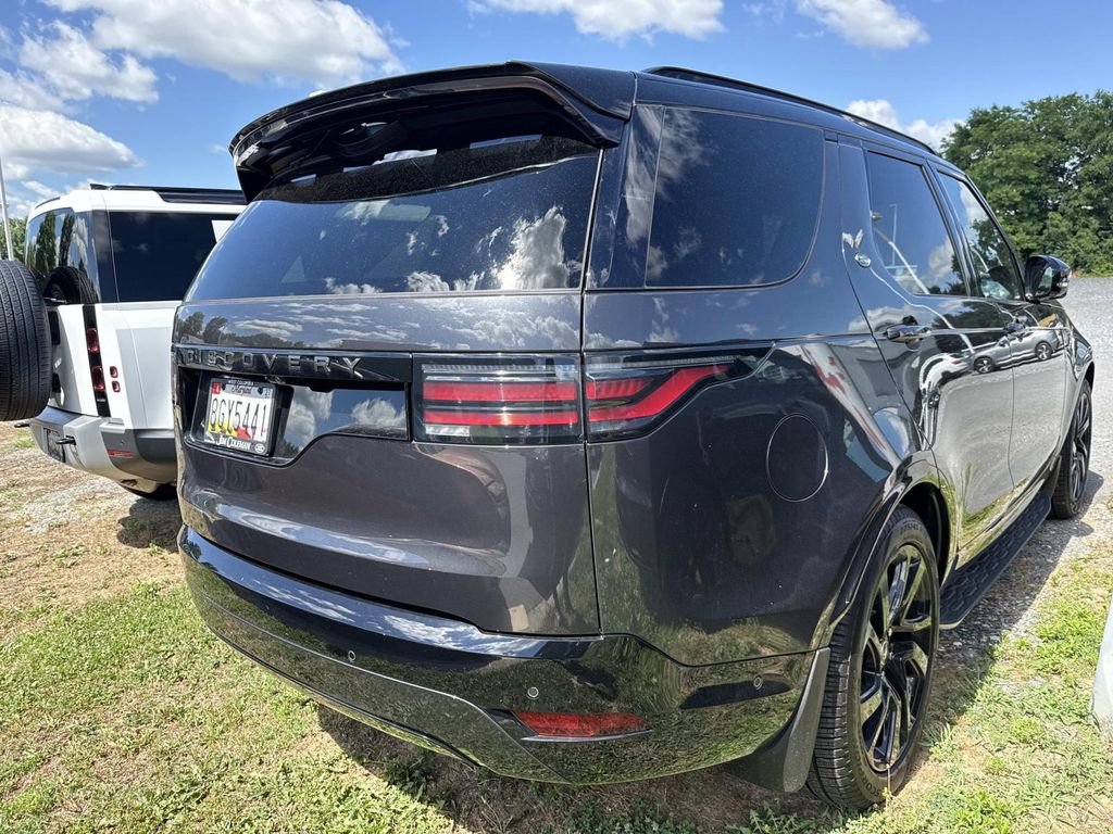 Used 2025 Gray Land Rover Dynamic SE image 4