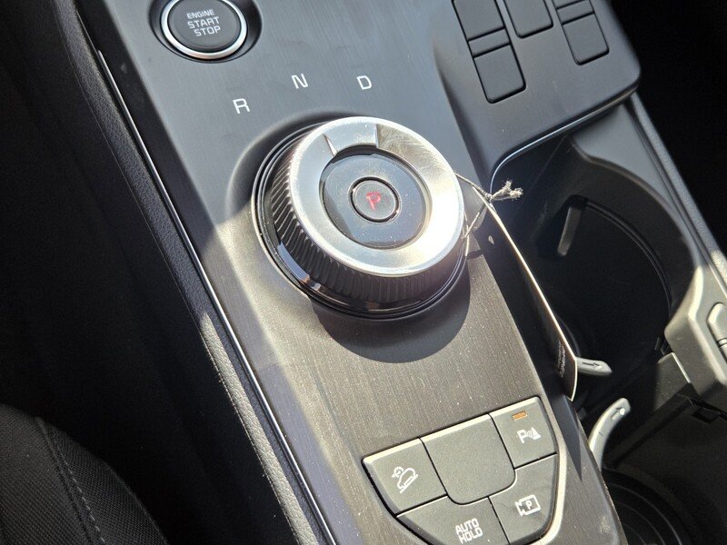 New 2027 Fusion Black Kia LX image 14