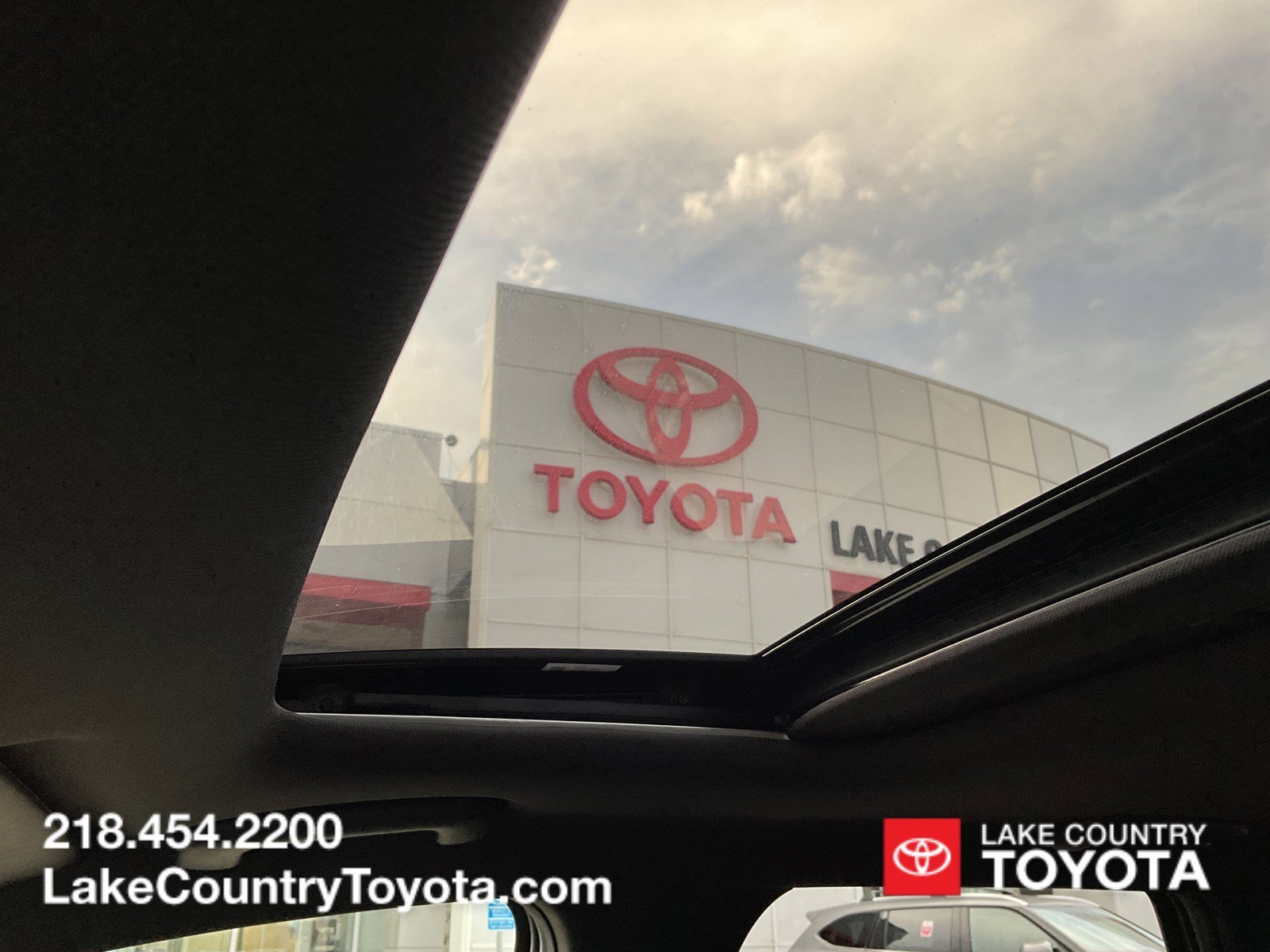 Used 2023 Hampton Gray Hyundai Limited image 32