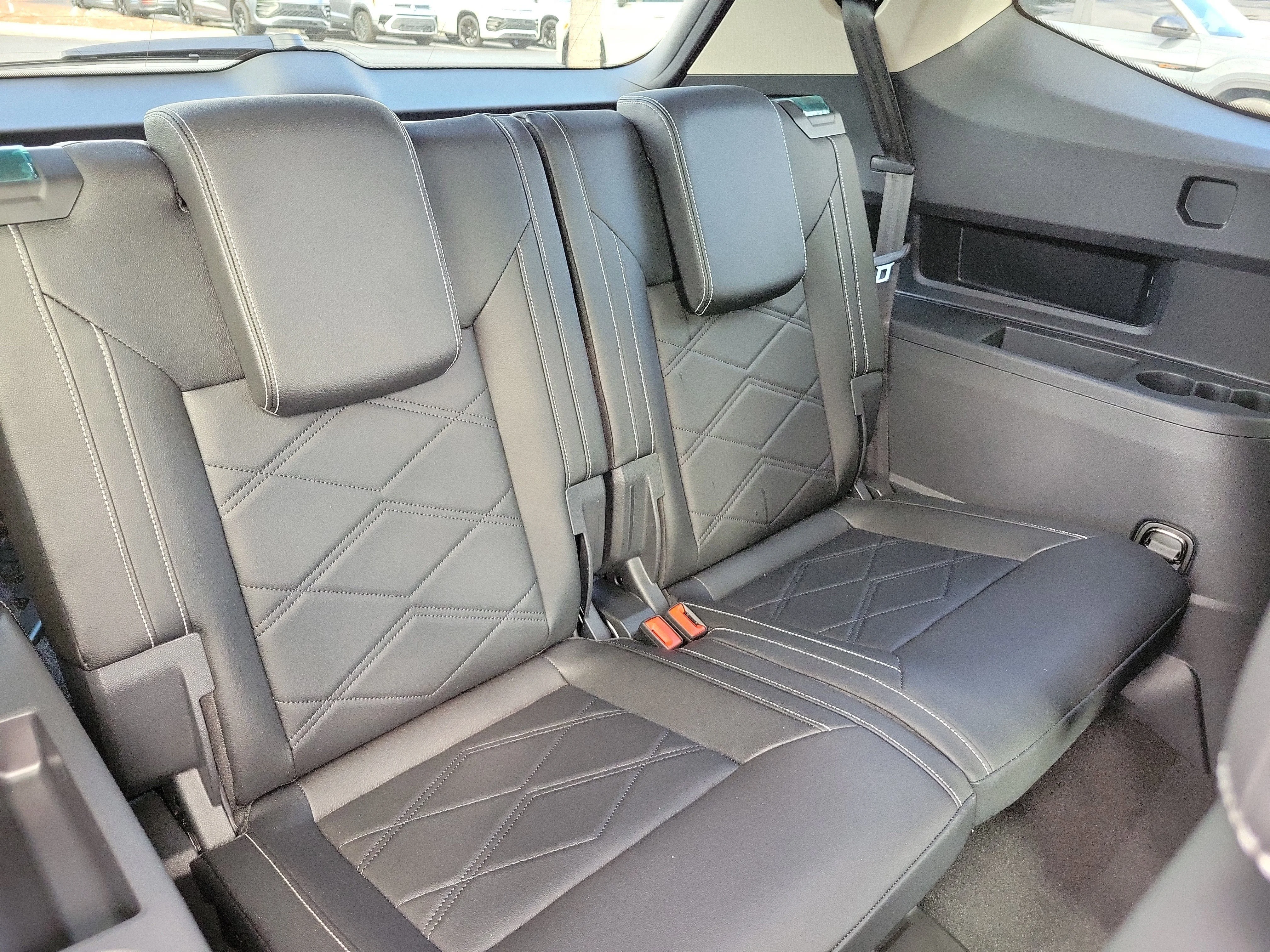 New 2026 Silver Volkswagen SE w/Technology image 11
