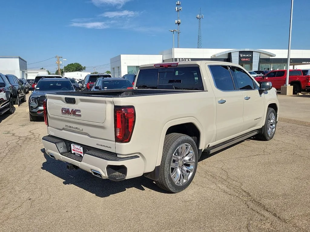 2026 GMC Sierra 1500 Denali - Photo 11