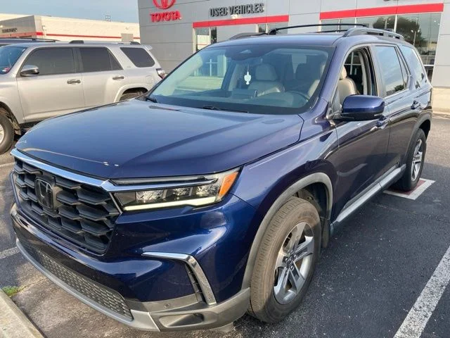 Used 2023 Blue Honda EX-L image 1