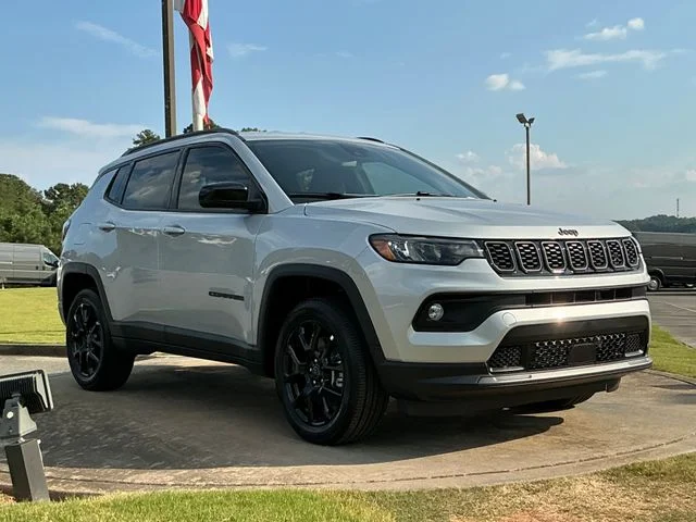 New 2026 Silver Zynith Metallic Clear-Coat Exterior Paint Jeep Latitude image 1