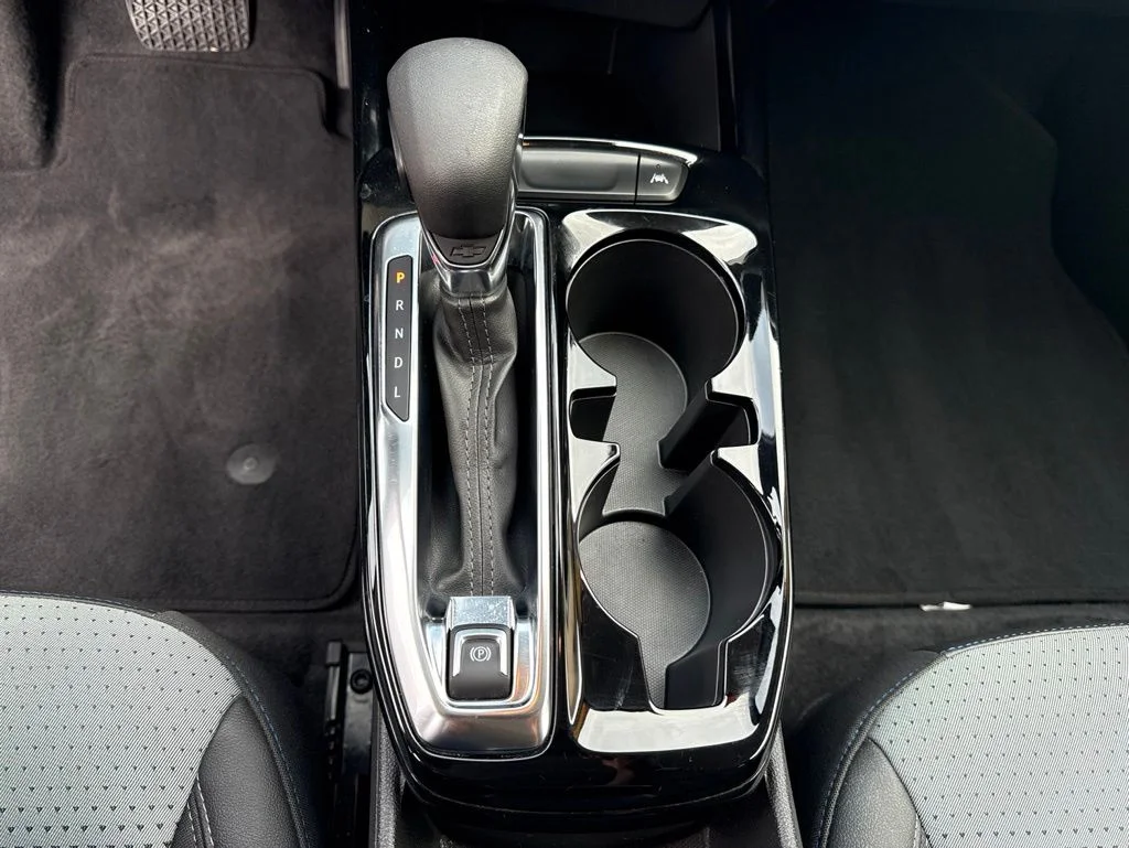 Used 2025 Black Chevrolet LT image 13
