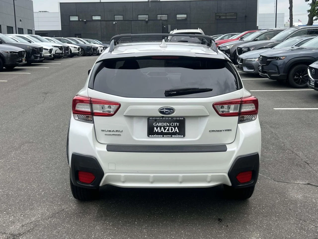 Used 2018 Crystal White Pearl Subaru 2.0i Premium image 7