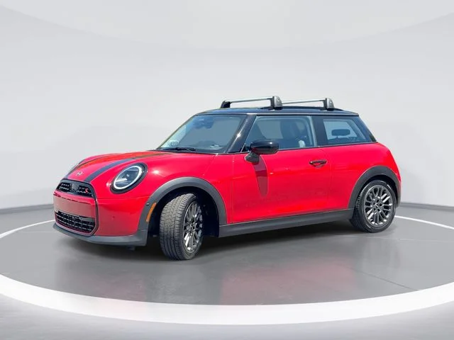 2025 MINI Hardtop Cooper S Signature's photo