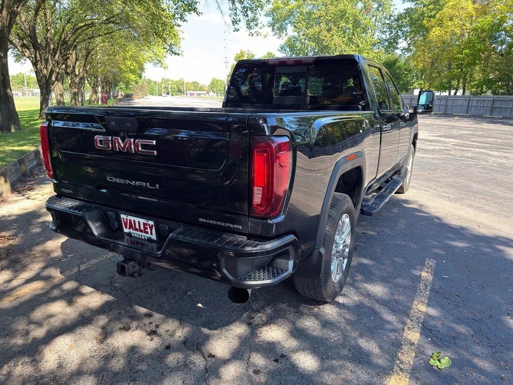 Used 2021 Black GMC Denali image 14