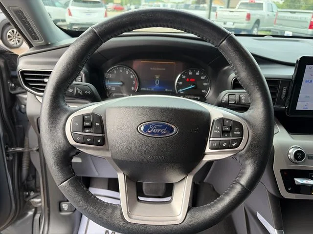 Used 2023 Gray Metallic Ford XLT image 20