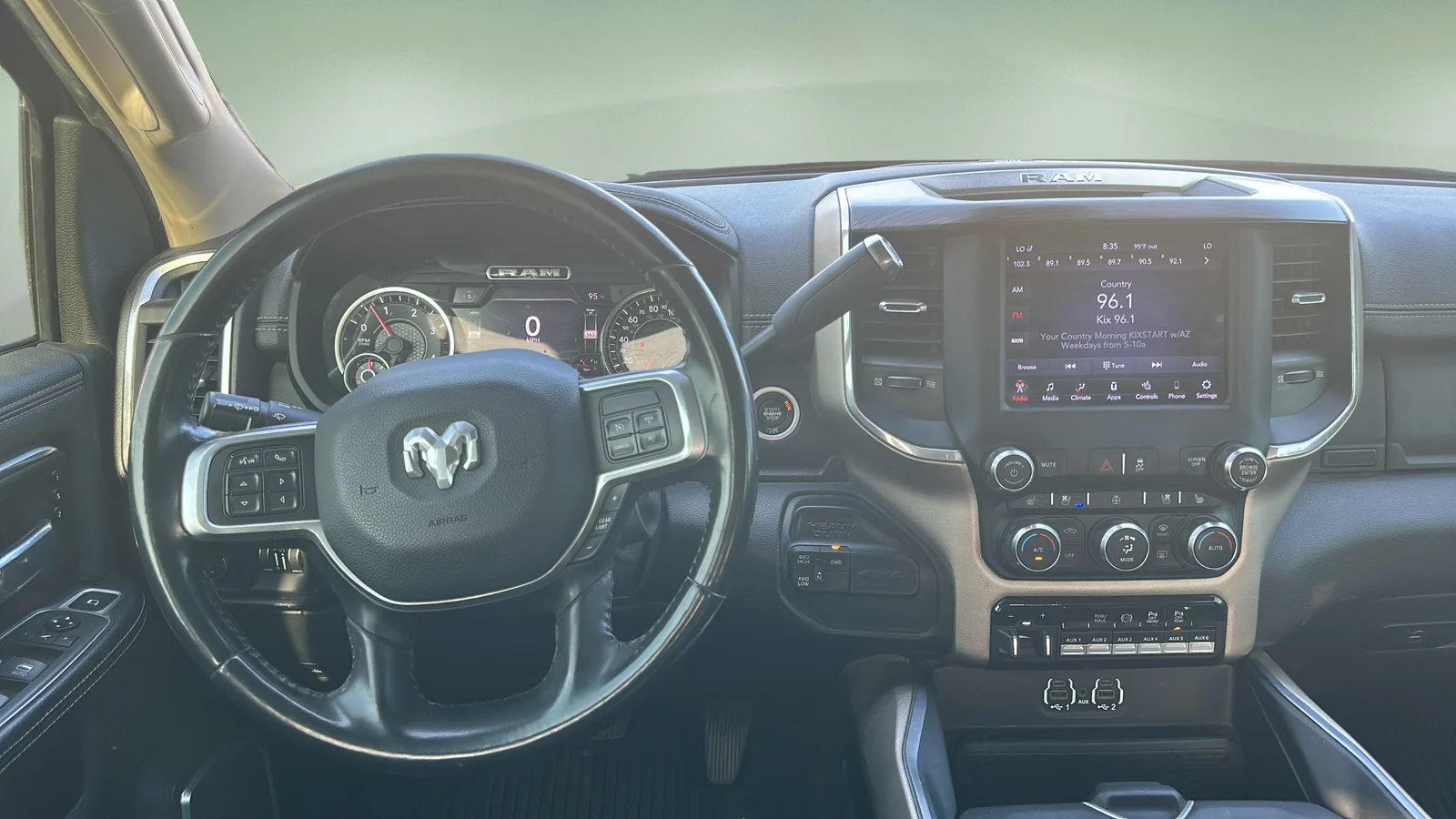 Used 2021 Silver Ram Laramie image 15