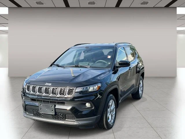 Used 2025 Black Jeep Latitude image 7