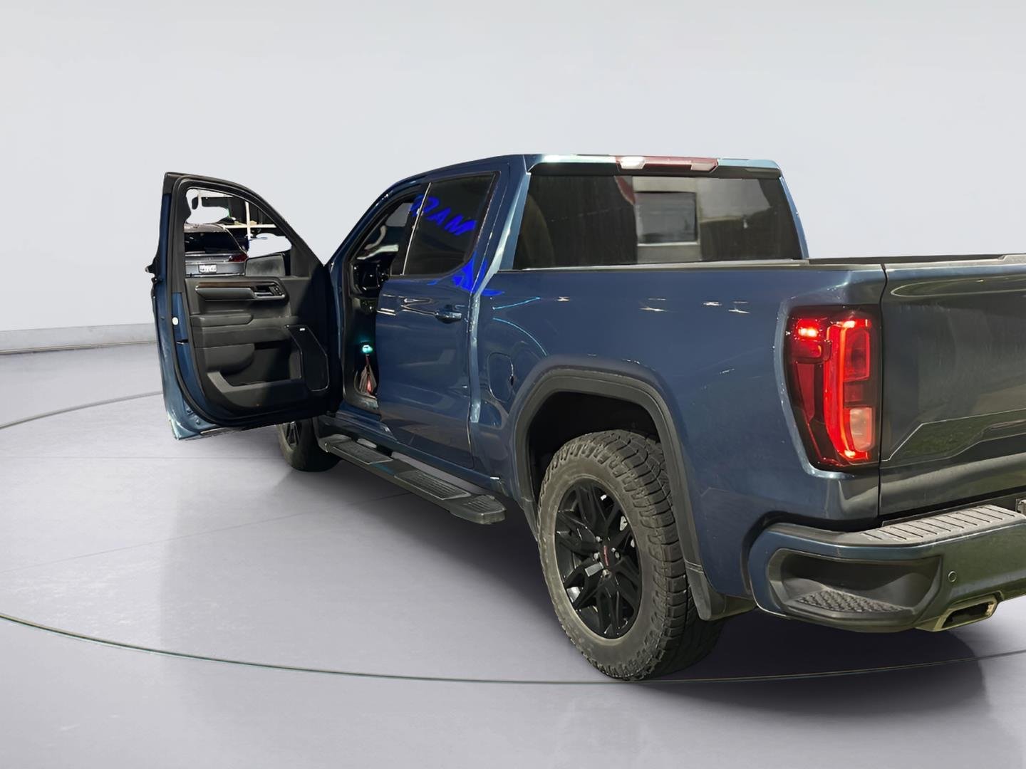2024 GMC Sierra 1500 photo 3 of 4
