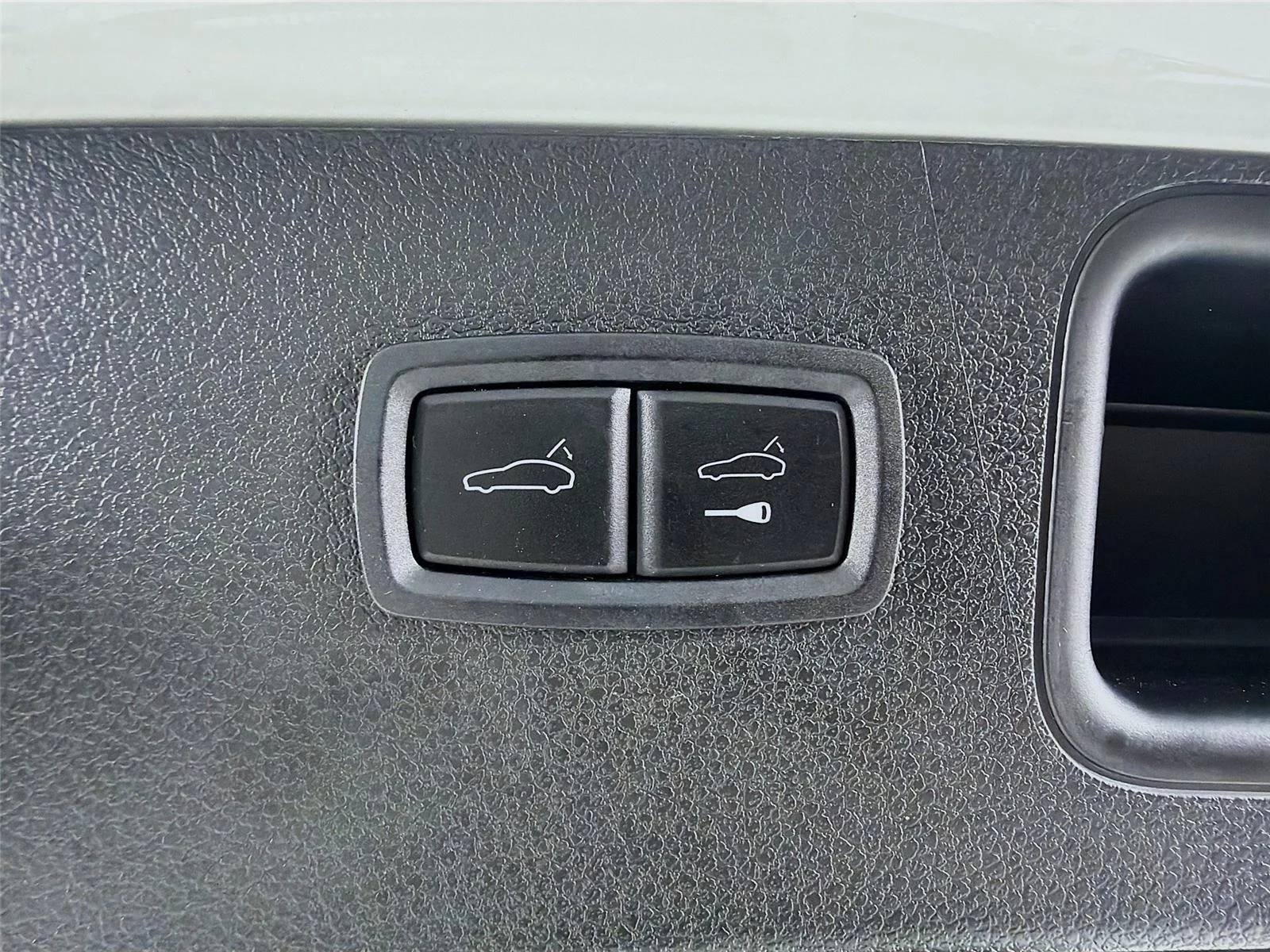 Used 2023 White Porsche T image 23