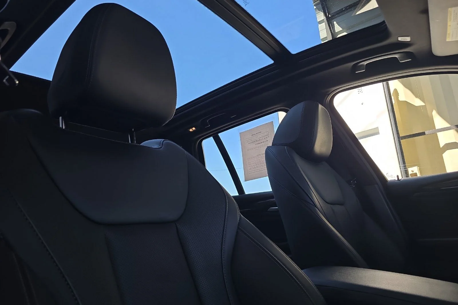 Used 2023 Black BMW xDrive30i image 14