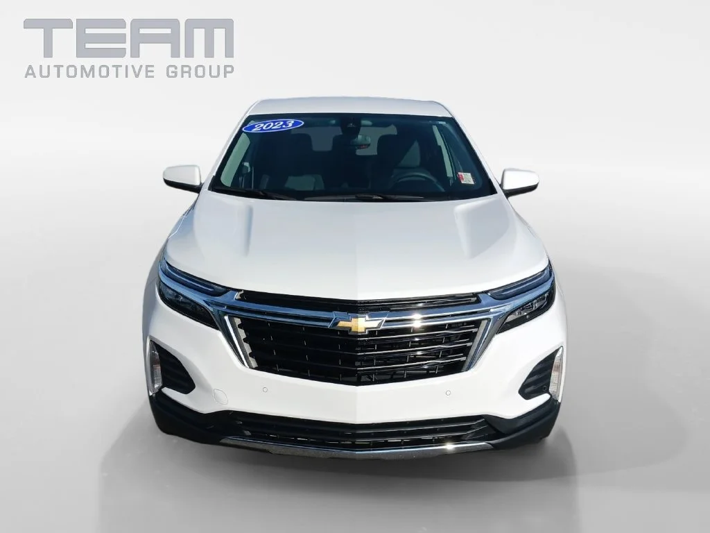 Used 2023 SUMMIT WHITE Chevrolet LT image 2