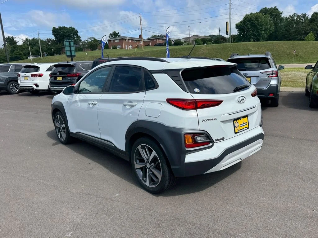 Used 2018 White Hyundai Limited image 4