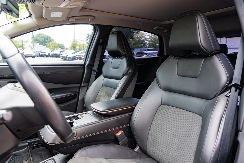 Used 2023 Black Nissan EVOLVE+ image 22