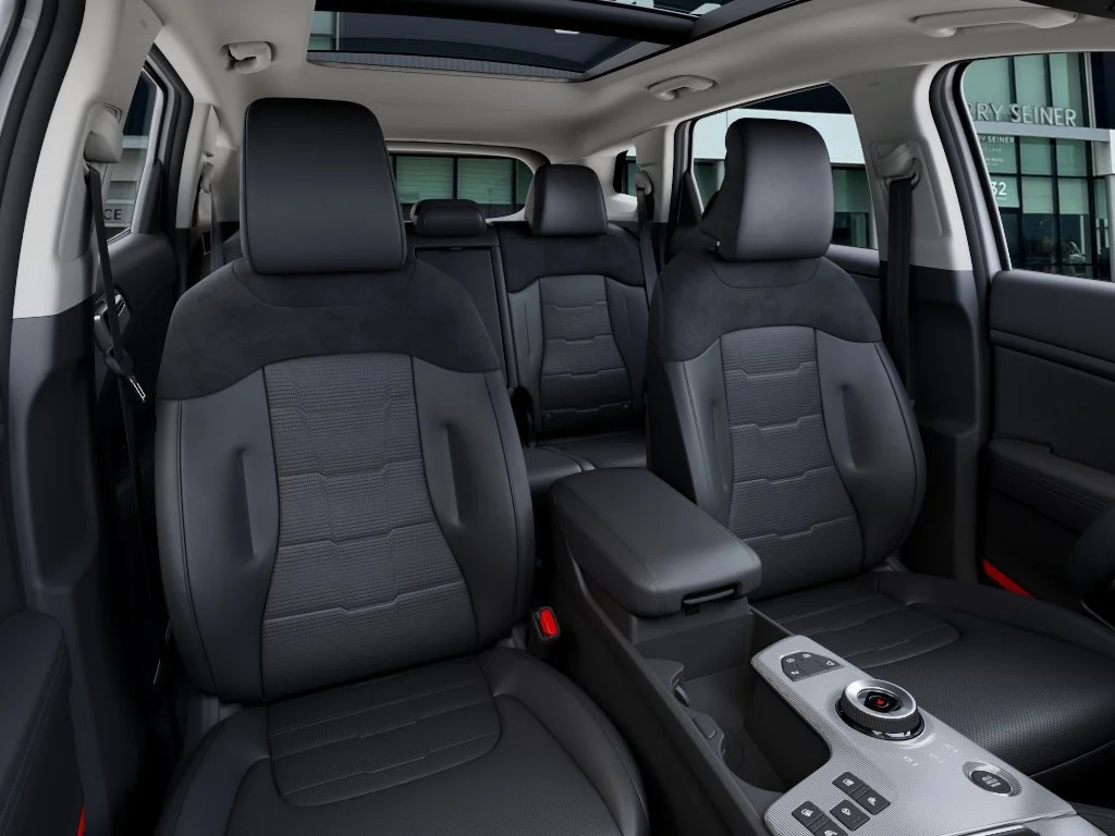 New 2027 Snow White Pearl Kia SX Prestige image 15