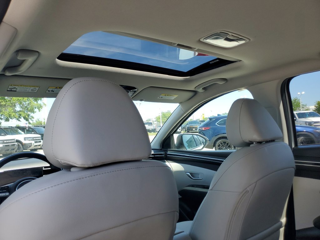 Used 2024 White Hyundai SEL image 20