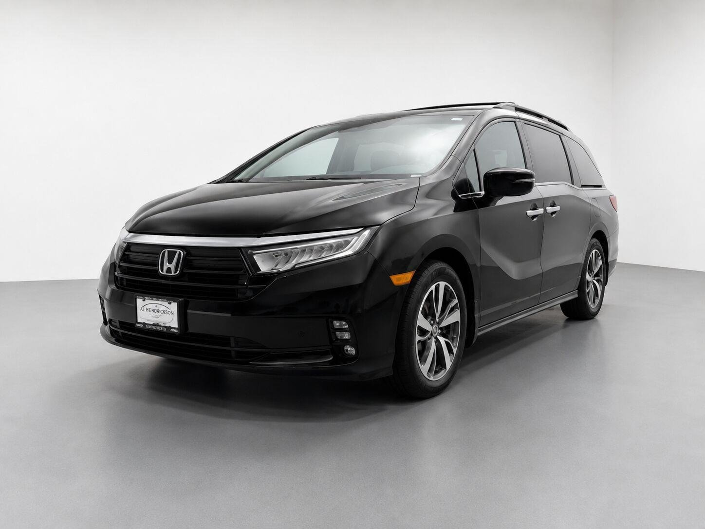 Used 2023 Crystal Black Pearl Honda Touring image 1