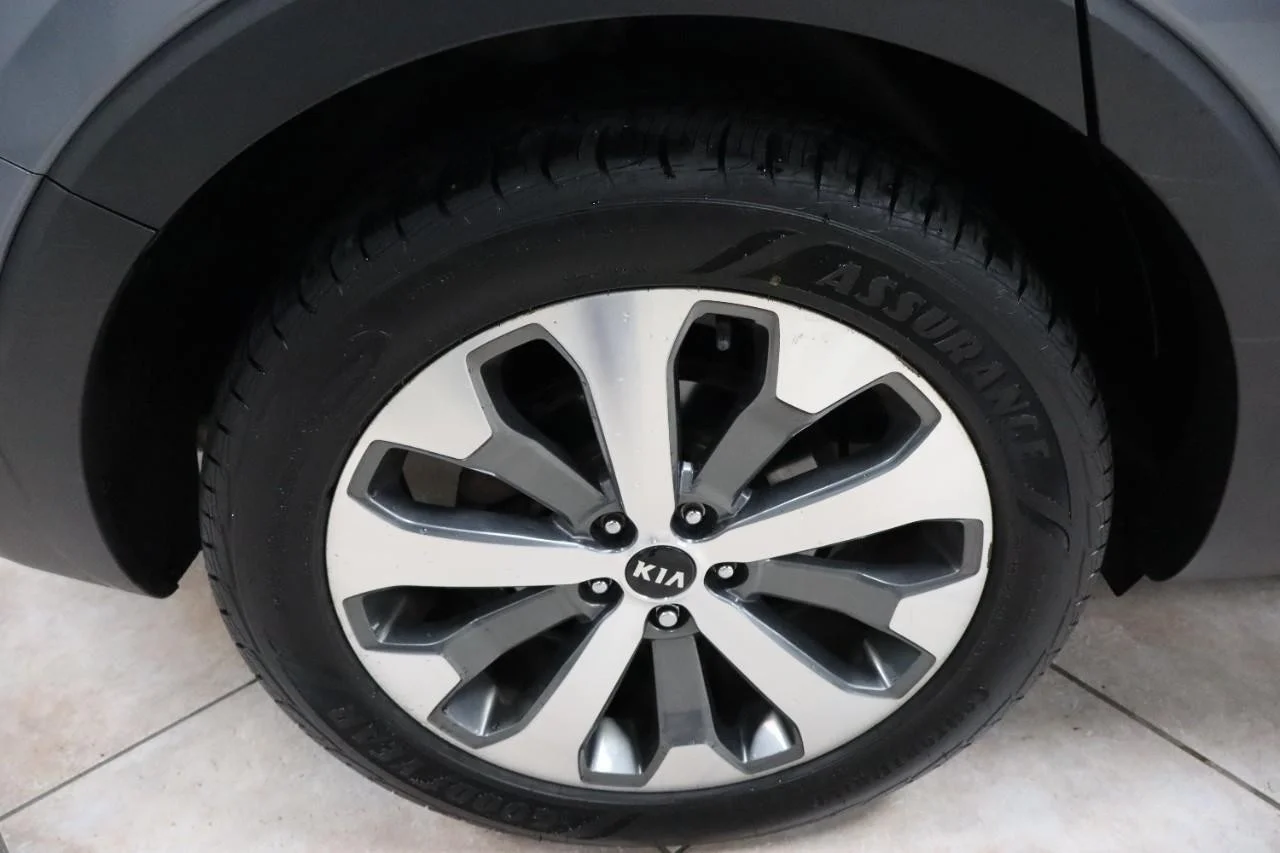 Used 2020 Gravity Gray Kia S image 44