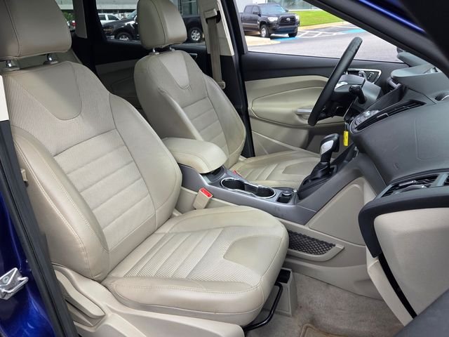 Used 2014 Blue Ford SE image 16