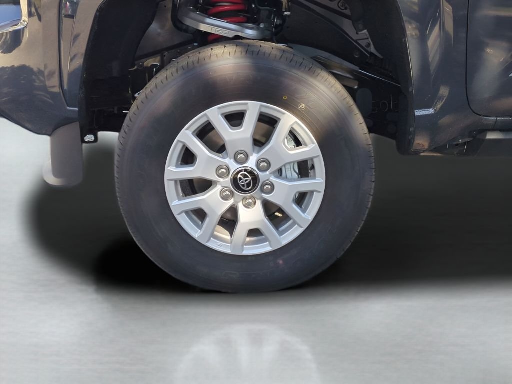 2025 Toyota Tacoma SR5 - Photo 11