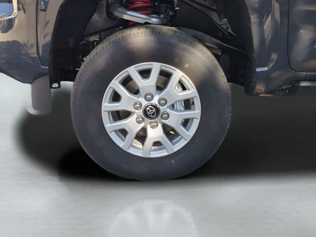 2025 Toyota Tacoma SR5 - Photo 11