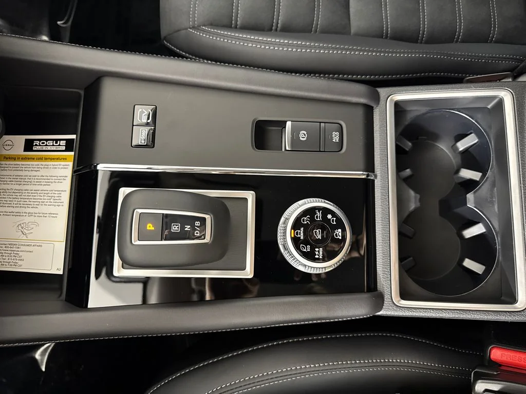 New 2026 Black Nissan SL image 22