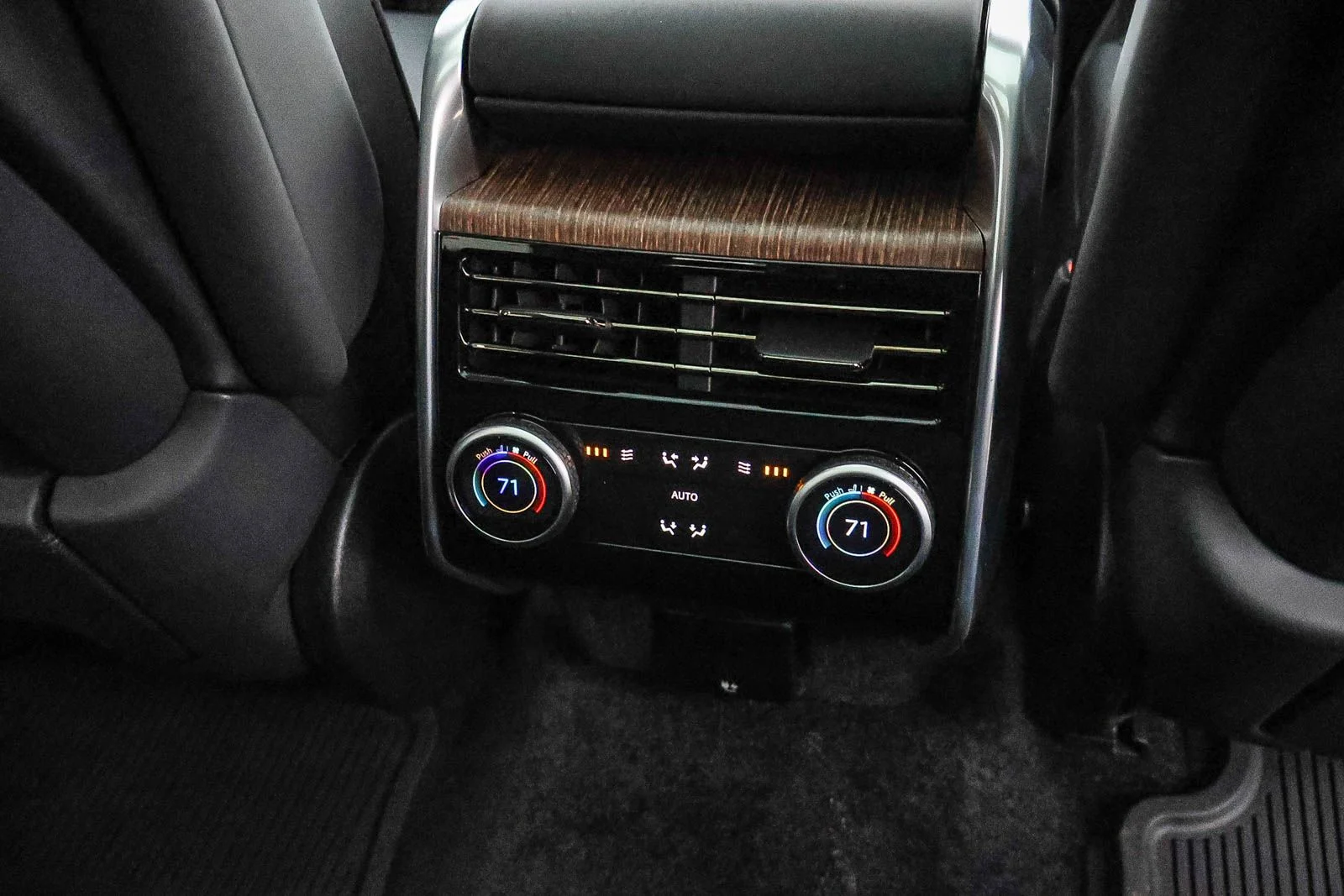 2025 Land Rover Range Rover SE - Photo 20