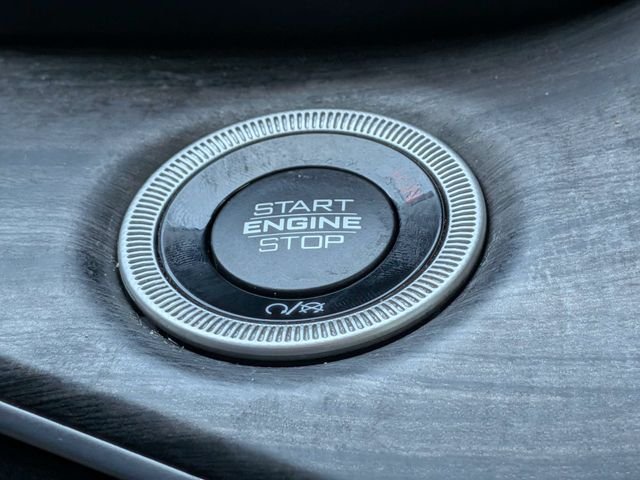 Used 2022 Gray Jeep Limited image 35